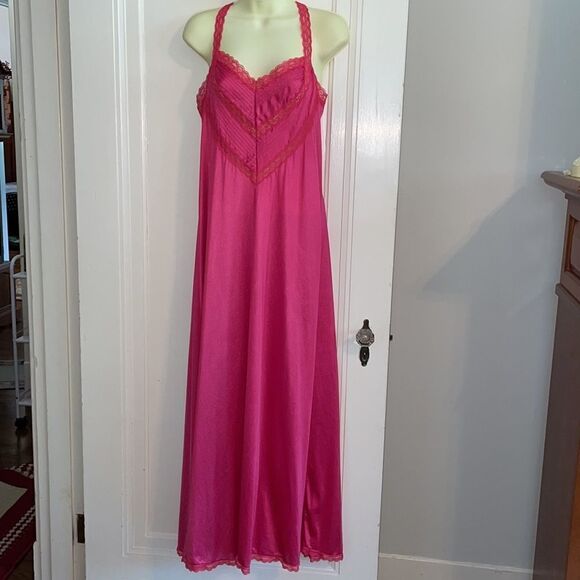 Vtg 70s Formfit Rogers fuchsia pink nylon nightgown & robe set - Picture 5 of 12